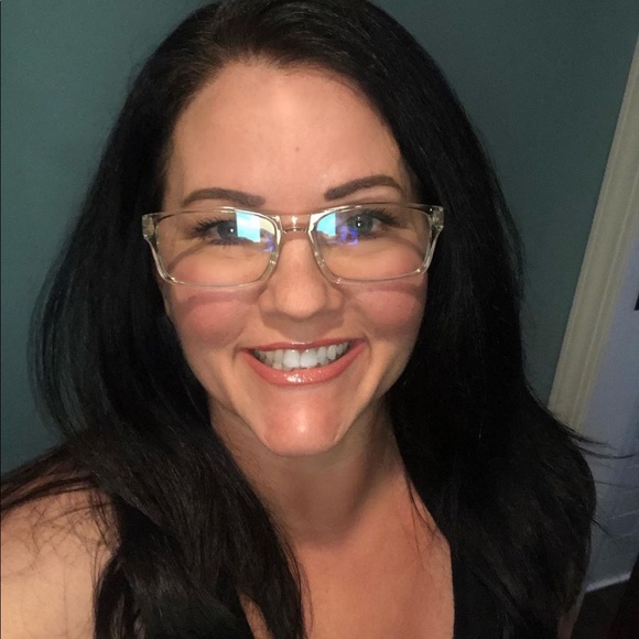 Meet your Posher, Tammy - Picture 2 of 4